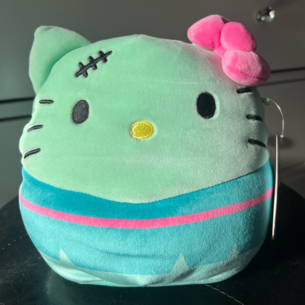 Hello Kitty Squishmallows Zombie